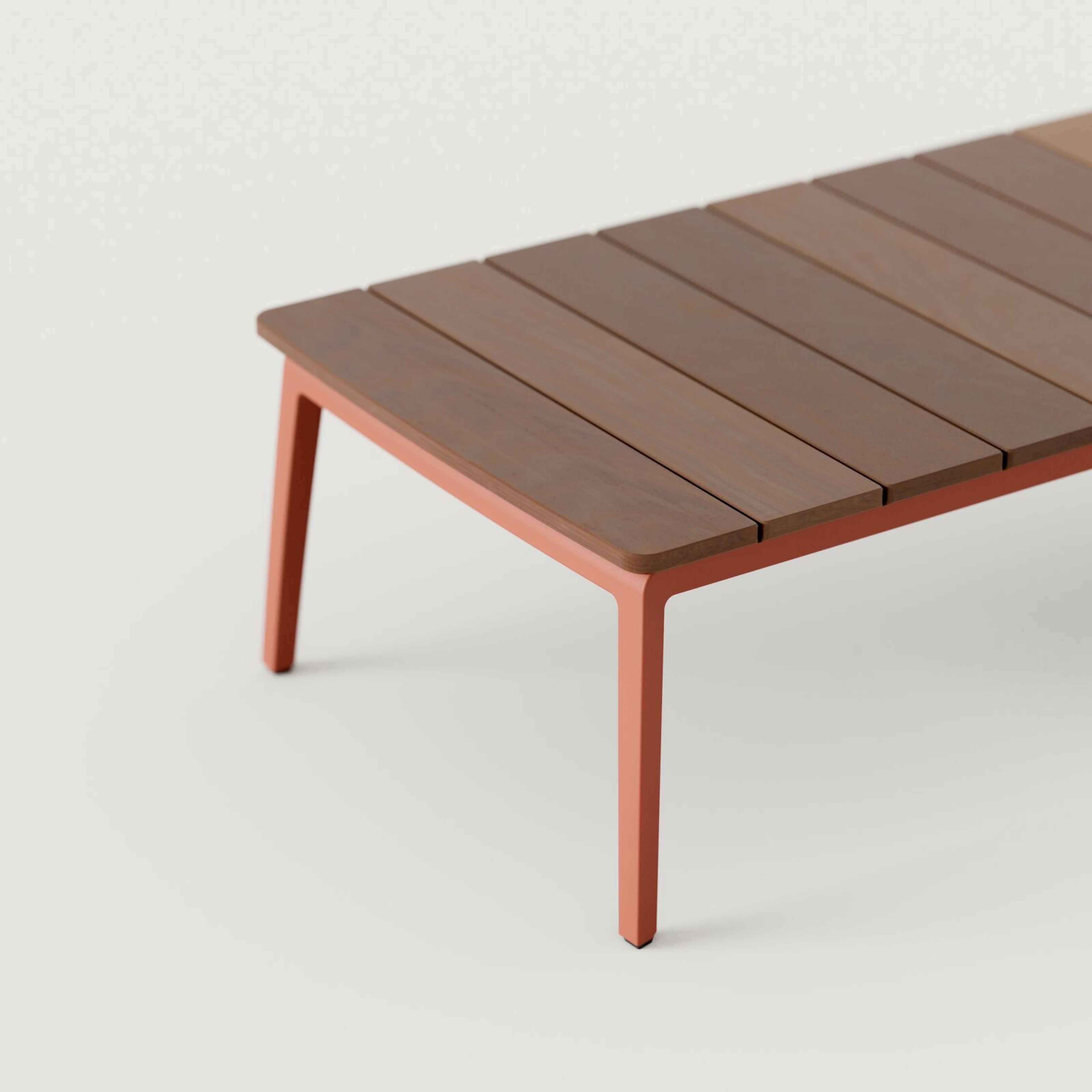 Vaya Table: Clay Texture + FSC® Cumaru